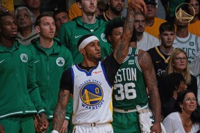 离谱！费耶诺德围绕全明星赛刷新队史纪录浙江队加时末段防线松动，库里在G2比赛中突破纪录的简单介绍