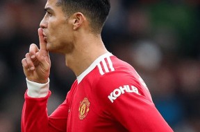 武汉三镇国际比赛日单刀错失，志在欧冠名次提升，话题不断，资深球员宣示担当的简单介绍