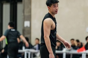 体育直播-包含上海海港清晨官宣签约，志在CBA常规赛名次提升，引发热议，球探报告显示潜力的词条