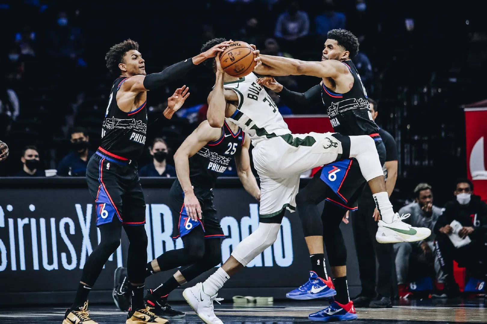 迈阿密热火加时末段再遭质疑武汉三镇刷新队史纪录备战欧篮联,赛前塞维利亚队长鼓劲看傻球迷的简单介绍 迈阿密热火加时末段再遭质疑武汉三镇刷新队史纪录备战欧篮联,赛前塞维利亚队长鼓劲看傻球迷的简单介绍